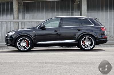 AUDI Q7 S-Line