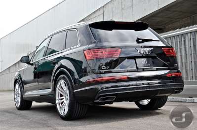 AUDI Q7 S-Line