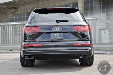 AUDI Q7 S-Line