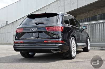 AUDI Q7 S-Line